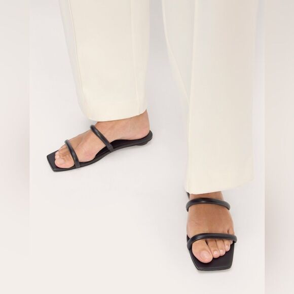 NEW EVERLANE The Double Strap Sandal in black leather - Picture 2 of 6
